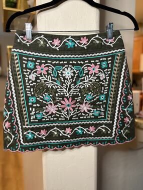 Francescas Mi Ami Embroidered Floral Mini Skirt Scalloped Hem Green Boho XS 0-2